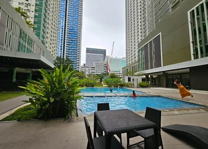 Aparthotel Cozynest In Avida Riala It Park T2, Pool,fast Wifi Cebu
